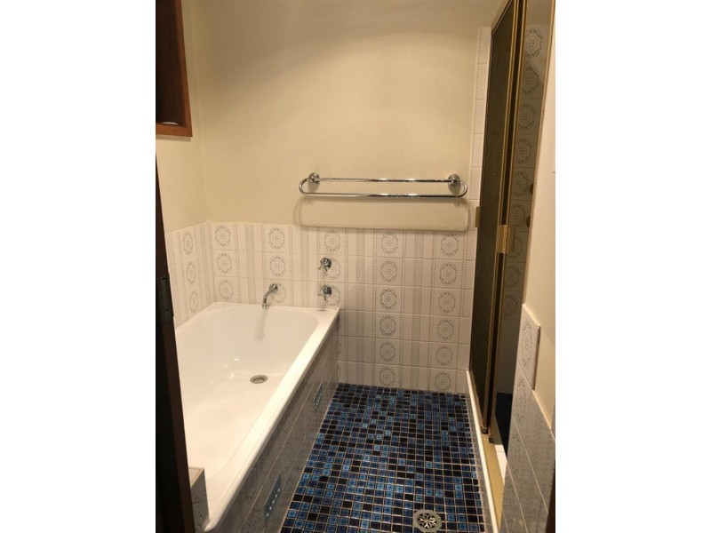 11 Huene Avenue, Budgewoi NSW 2262