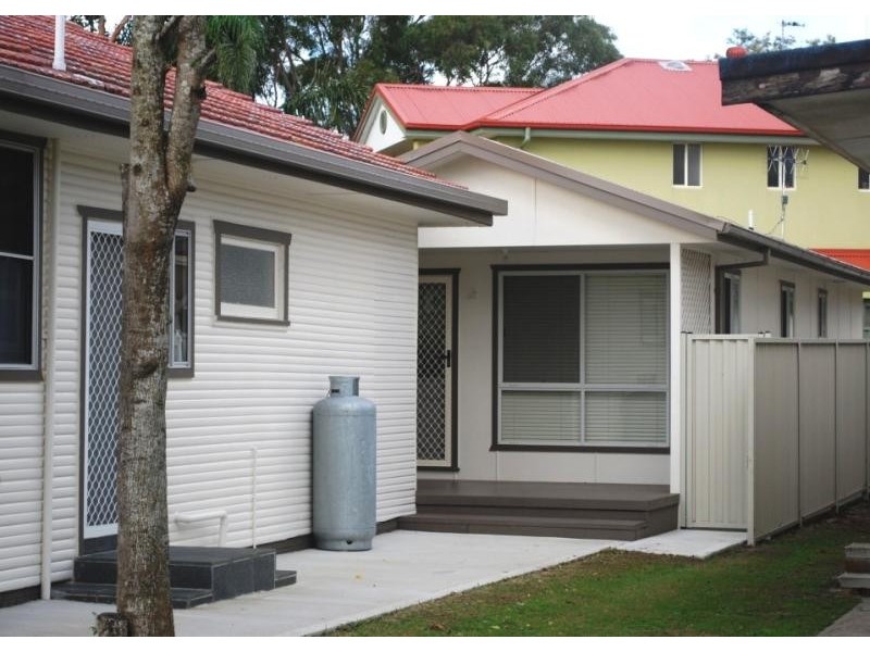 23 Beach  Pde, Canton Beach NSW 2263