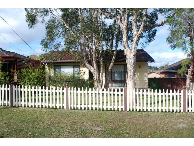 33 McCrea Bvd, San Remo NSW 2262