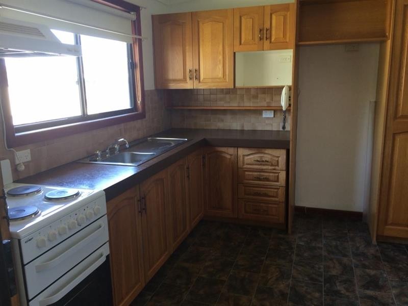 33 McCrea Bvd, San Remo NSW 2262