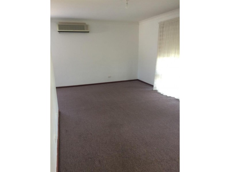 33 McCrea Bvd, San Remo NSW 2262