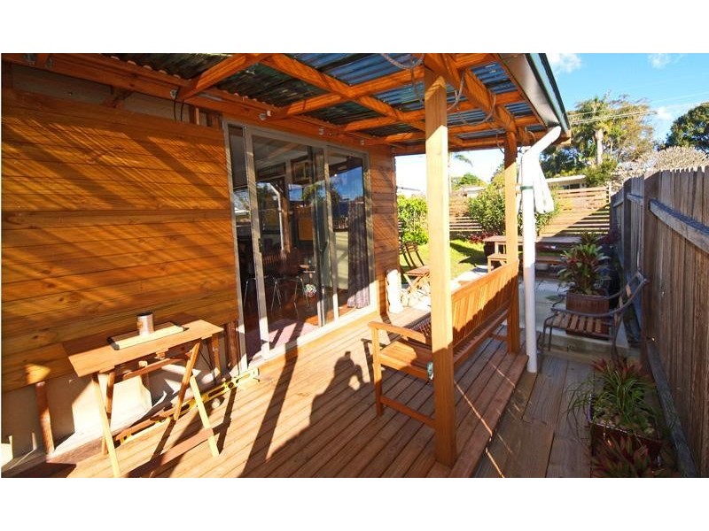 12 Jones Ave, Toukley NSW 2263