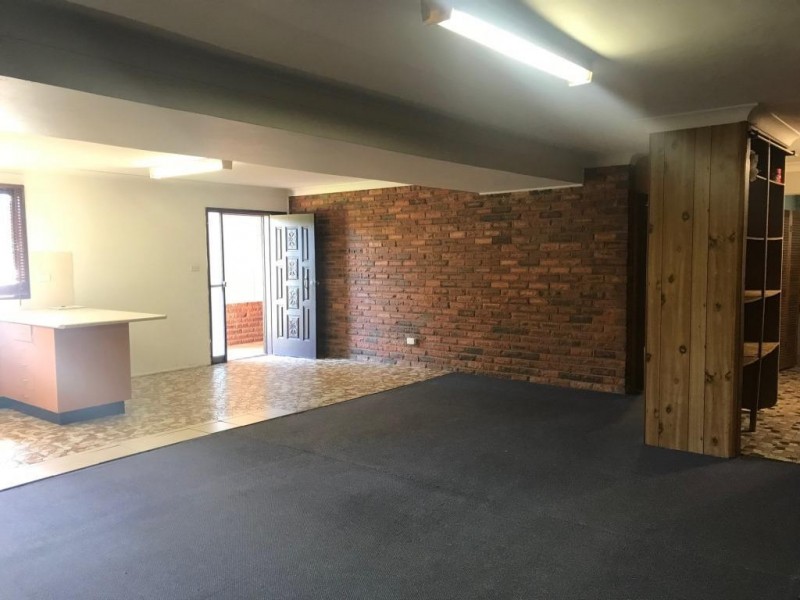 214 Wallarah Road, Gorokan NSW 2263