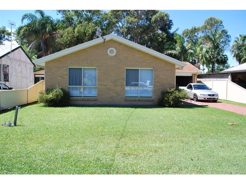 17 Wall Rd, Gorokan NSW 2263