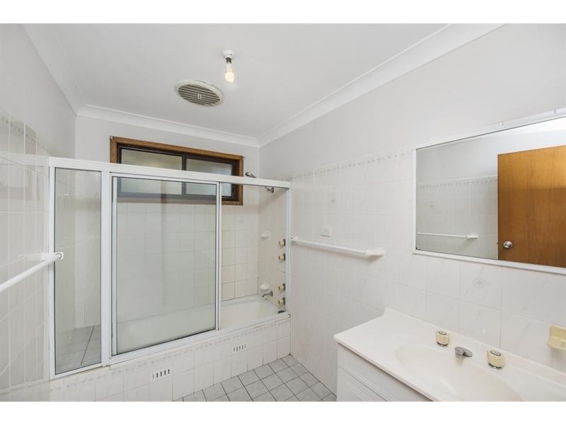 38 Leichhardt St, Gorokan NSW 2263
