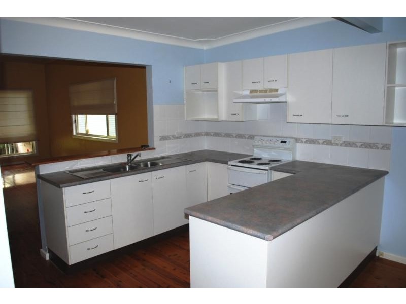 3 Clucas Avenue, Gorokan NSW 2263