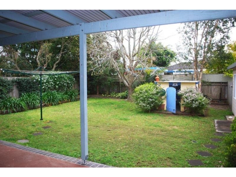 3 Clucas Avenue, Gorokan NSW 2263