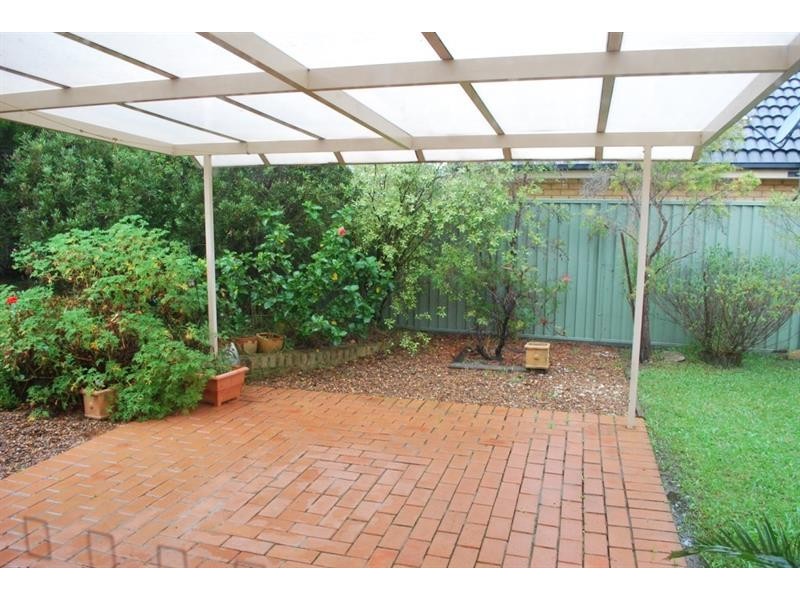18 Duntroon Cl, Hamlyn Terrace NSW 2259