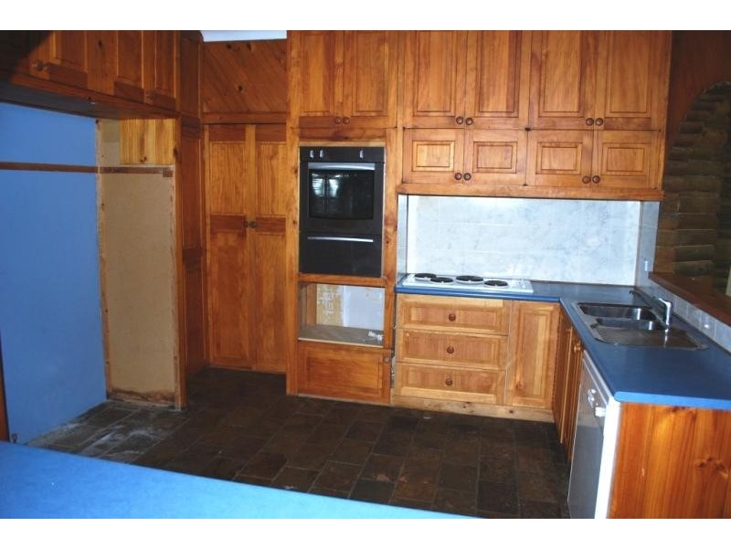 110 Marks Rd, Gorokan NSW 2263