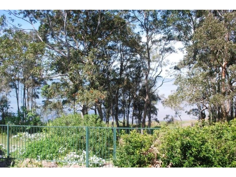 110 Marks Rd, Gorokan NSW 2263