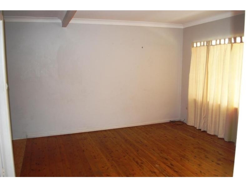 2/7 Holmes  Ave, Toukley NSW 2263