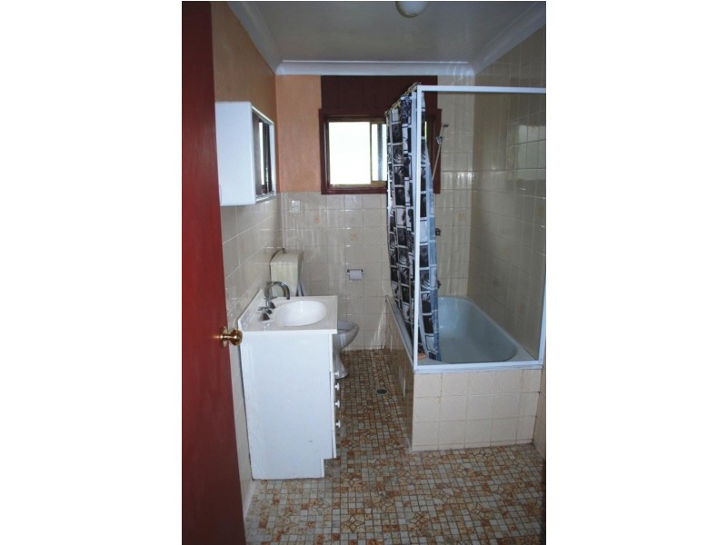 4/5-7 Lake Haven Dr, Gorokan NSW 2263