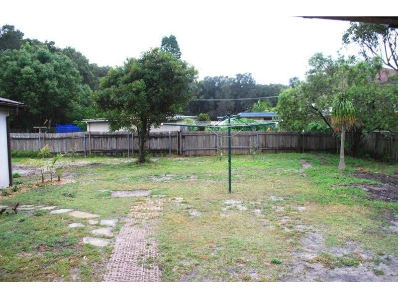 21 Mimosa Rd, Budgewoi NSW 2262