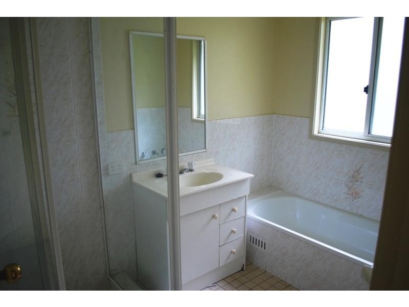 11 Callen Avenue, San Remo NSW 2262