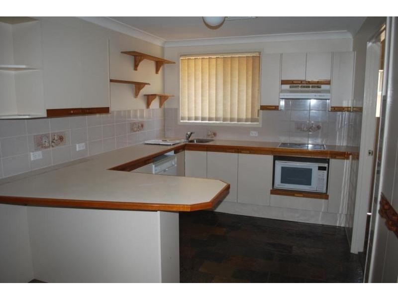 27 Karangal  Cres, Buff Point NSW 2262