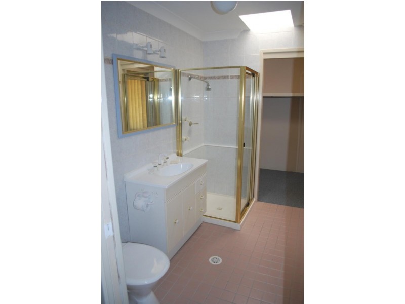 27 Karangal  Cres, Buff Point NSW 2262