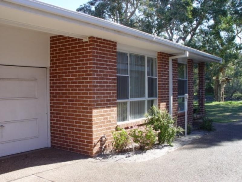 4/13 Lake  St, Budgewoi NSW 2262