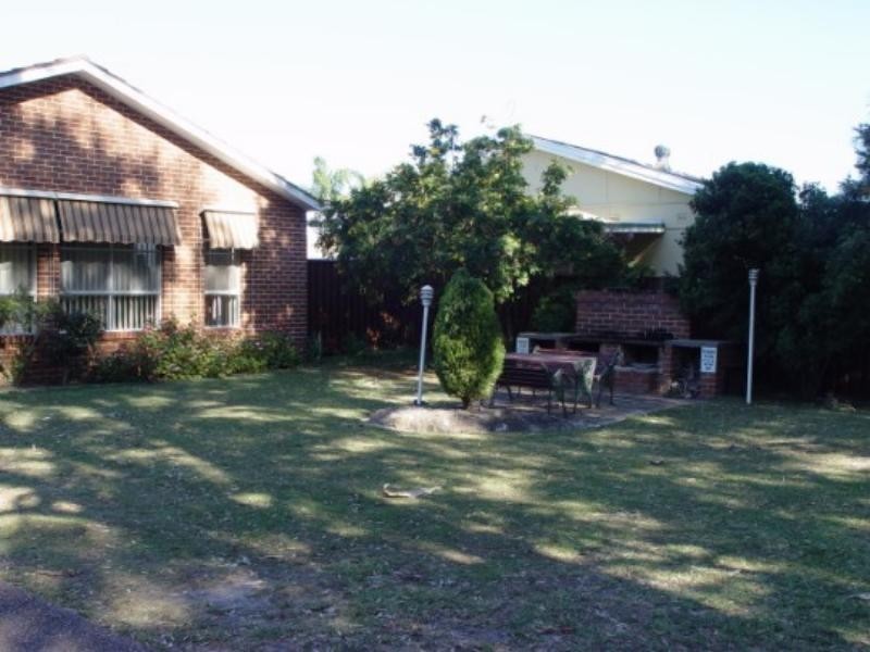 4/13 Lake  St, Budgewoi NSW 2262