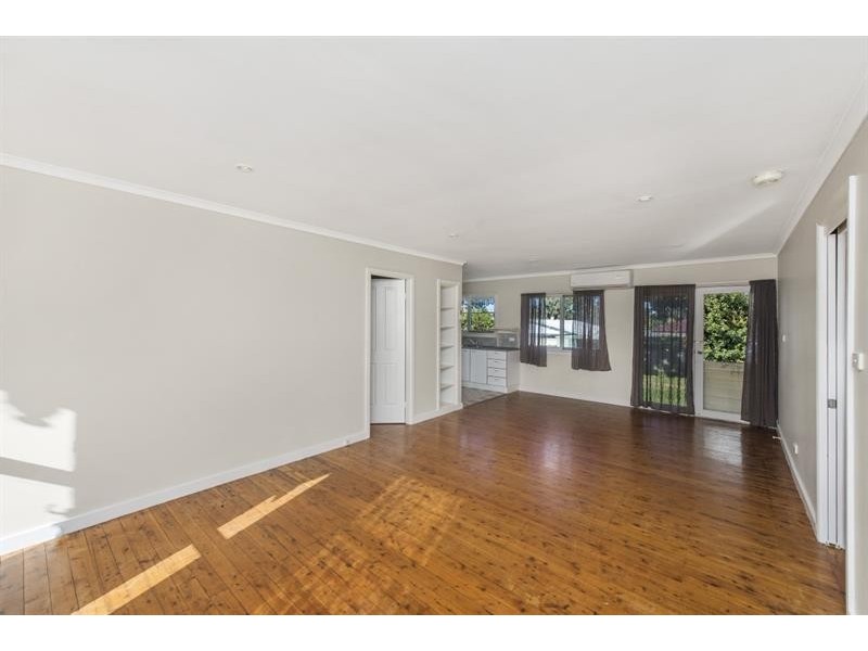 19 Crossingham St, Canton Beach NSW 2263