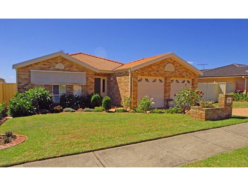 28 Greenhaven  Cct, Woongarrah NSW 2259