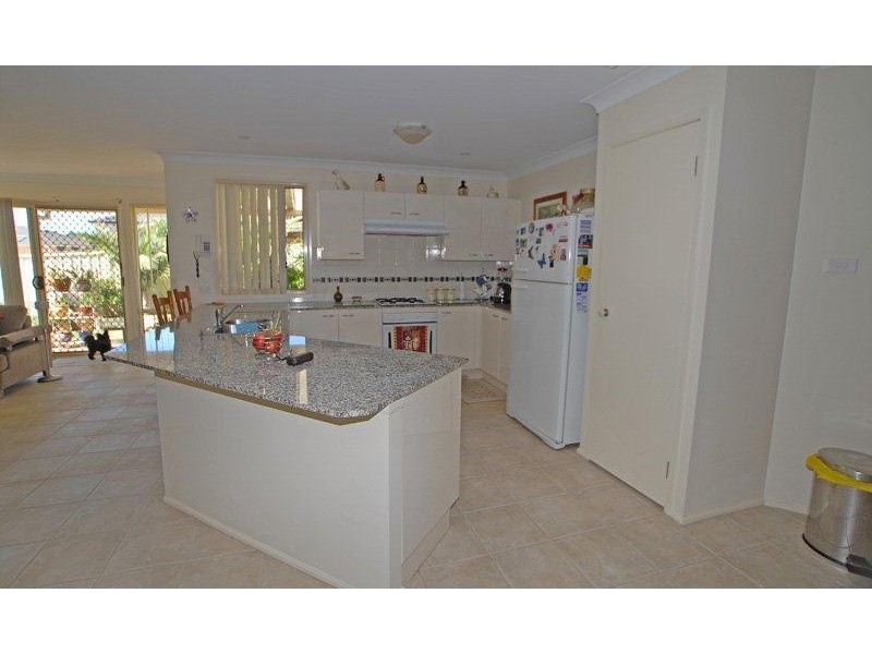 28 Greenhaven  Cct, Woongarrah NSW 2259
