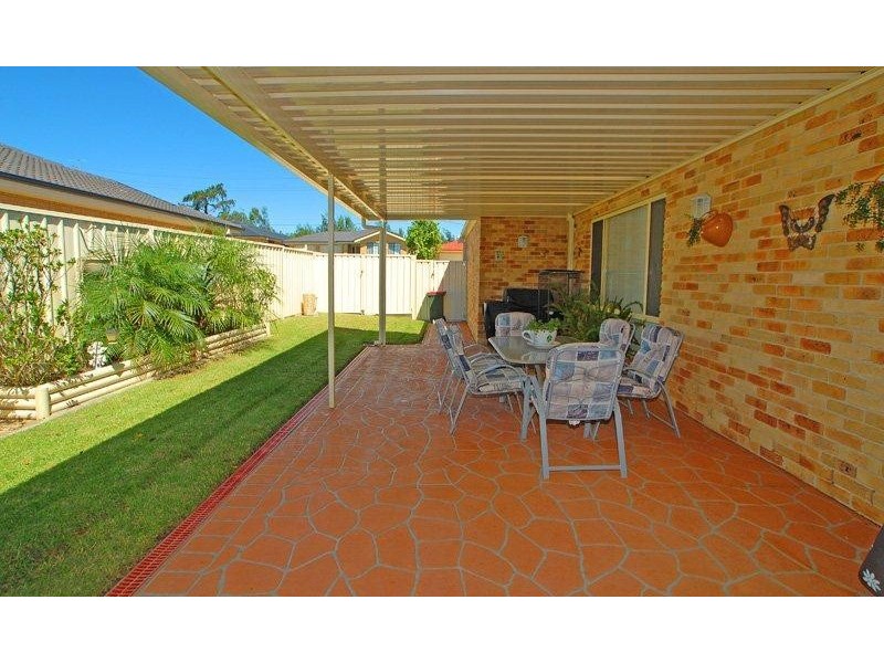 28 Greenhaven  Cct, Woongarrah NSW 2259