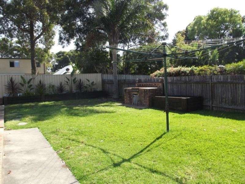 5 Merrendale Ave, Gorokan NSW 2263