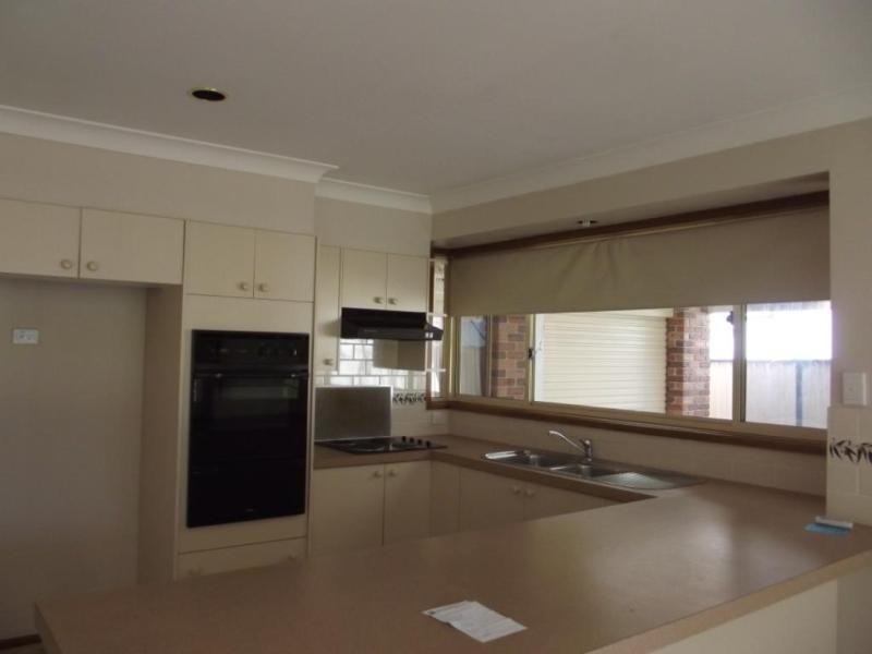 5 Merrendale Ave, Gorokan NSW 2263