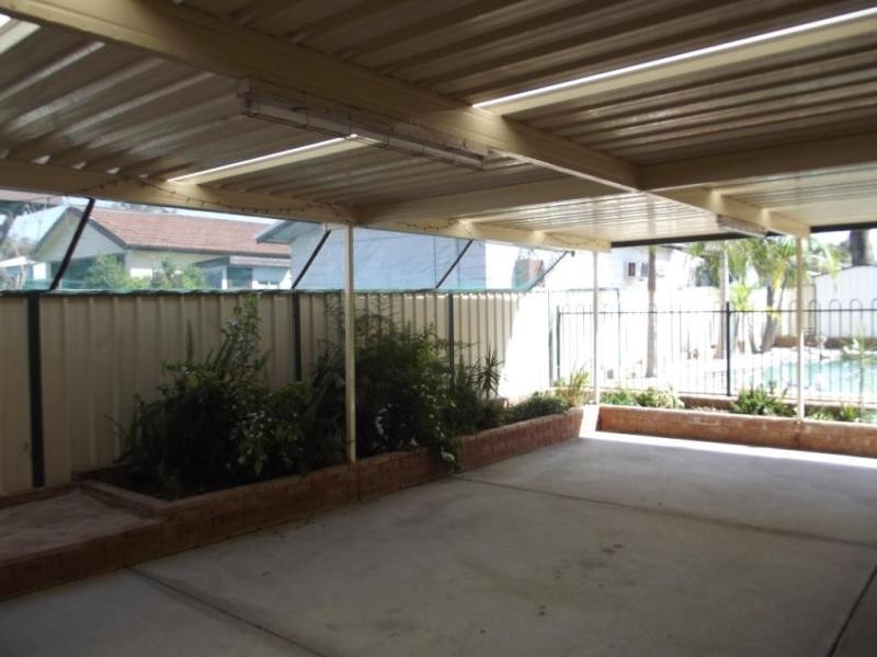 5 Merrendale Ave, Gorokan NSW 2263