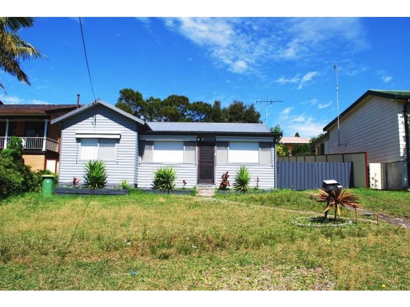 10 Grandview Pde, Gorokan NSW 2263