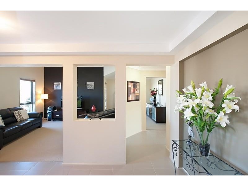 66 Waterside Cres, Woongarrah NSW 2259
