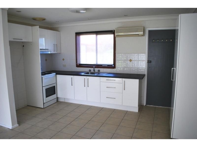 25 Westbrook Pde, Gorokan NSW 2263