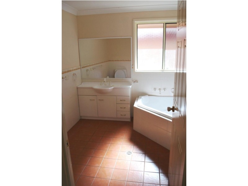 38  Greenhaven  Cct, Woongarrah NSW 2259