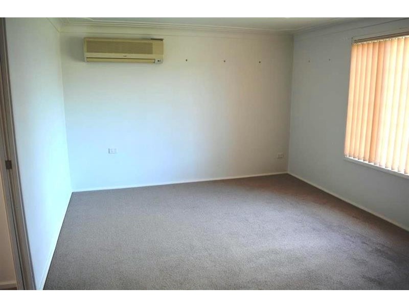 11 Lakeview Ave, Gorokan NSW 2263