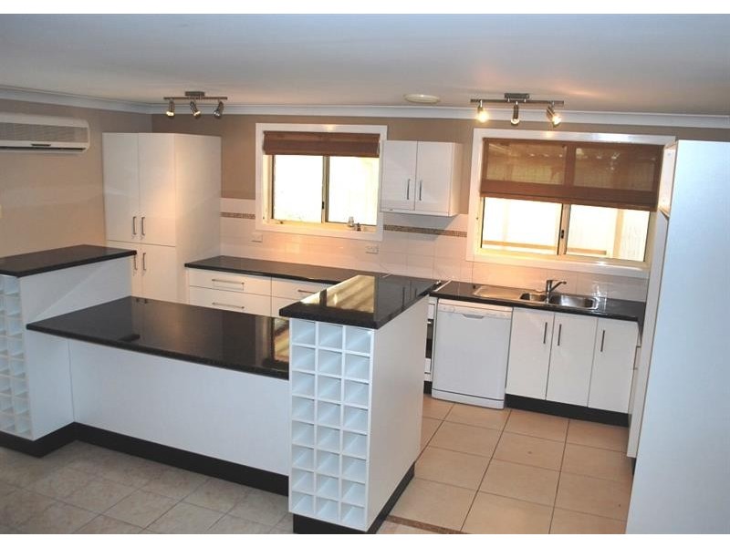 2A Eden Cl, Kanwal NSW 2259