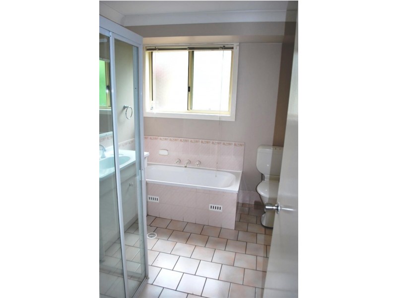 2A Eden Cl, Kanwal NSW 2259