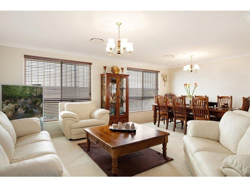 6 Mountain Ash Rd, Hamlyn Terrace NSW 2259