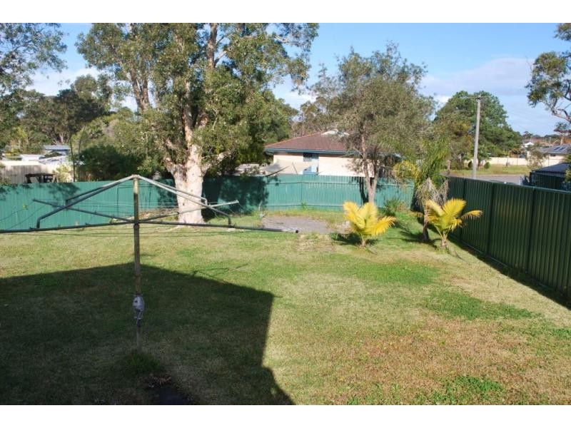 51 Gorokan Dr, Lake Haven NSW 2263