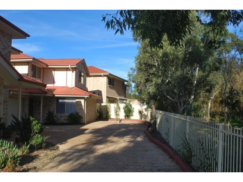 3/24 Bensley Cl, Lake Haven NSW 2263