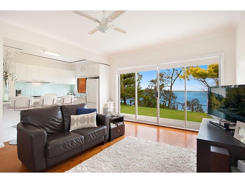 51 Main Rd, Toukley NSW 2263