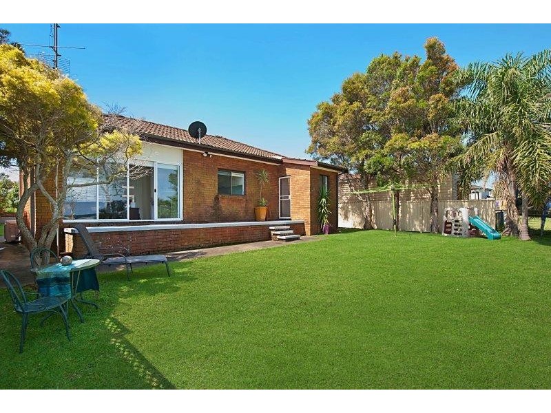 51 Main Rd, Toukley NSW 2263