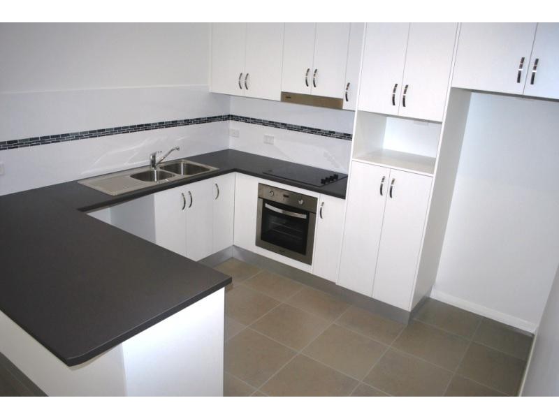 82 Natuna Ave, Budgewoi NSW 2262