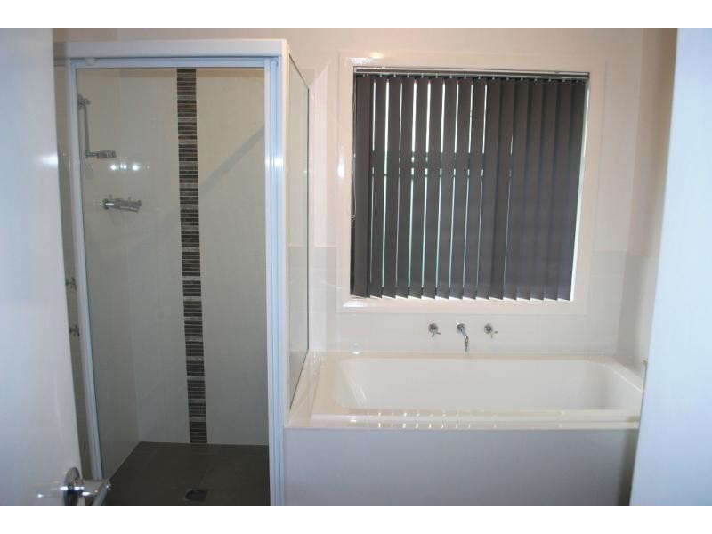 82 Natuna Ave, Budgewoi NSW 2262