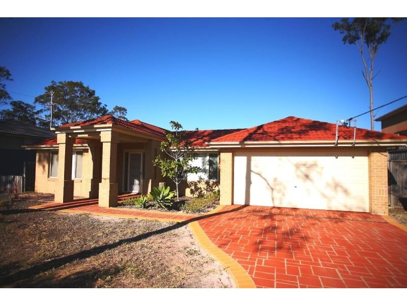 4 Albert Warner Dr, Warnervale NSW 2259