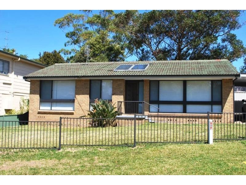 22 Una Avenue, Charmhaven NSW 2263
