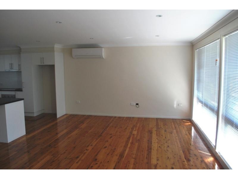 22 Una Avenue, Charmhaven NSW 2263