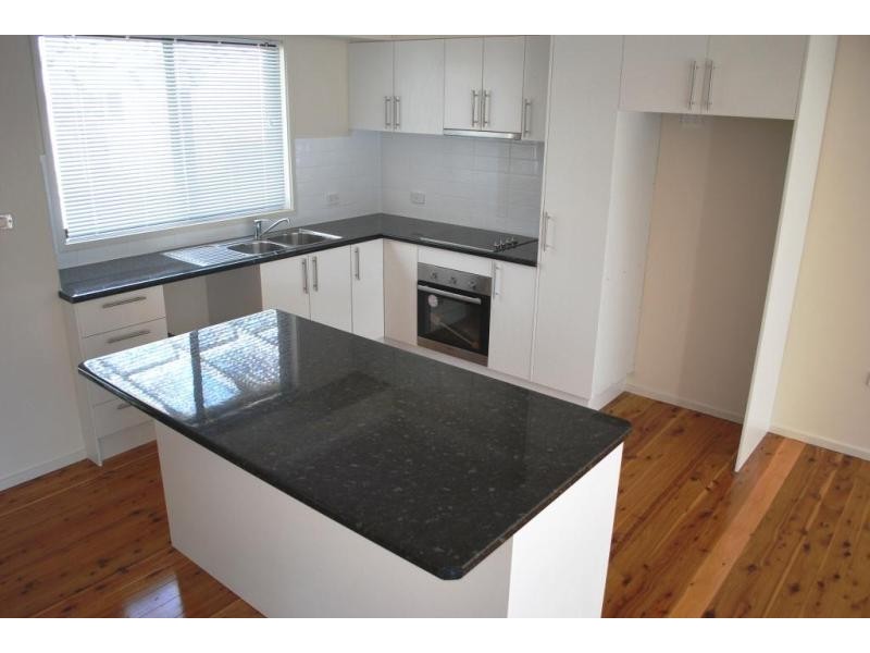 22 Una Avenue, Charmhaven NSW 2263