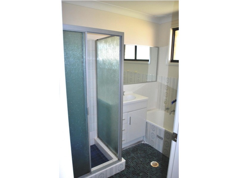 22 Una Avenue, Charmhaven NSW 2263