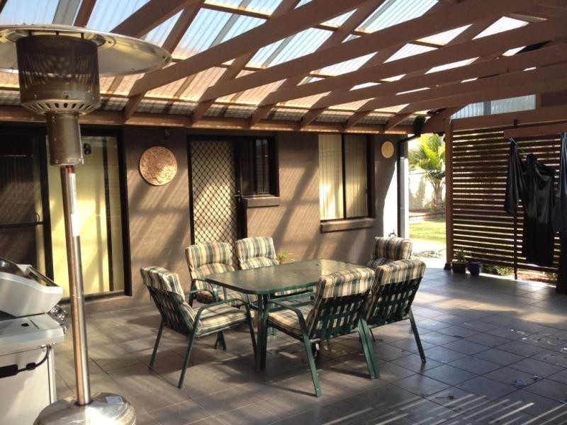 5 Bancroft Cl, Blue Haven NSW 2262