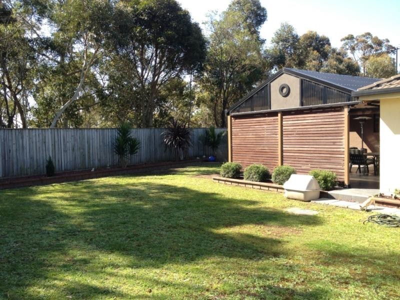 5 Bancroft Cl, Blue Haven NSW 2262